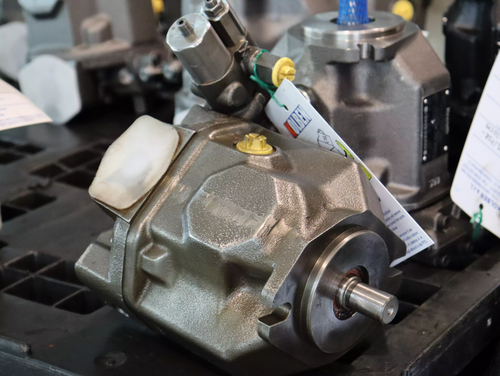 Pompa Rexroth A10VSO18DFR/31R-PPA12N00 per sollevatore telescopico Merlo